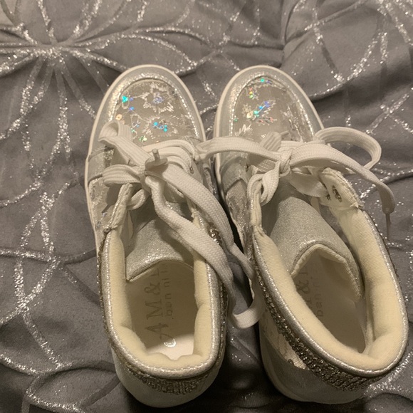 Rhinestone and lace wedge sneakers size 6 - Picture 6 of 6